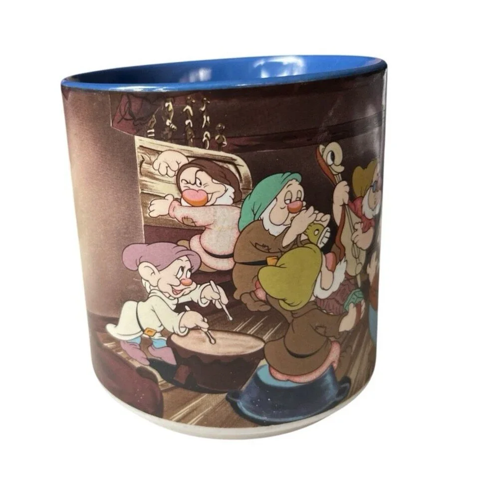 Vintage Walt Disney Coffee Mug Snow White and The Seven Dwarfs Made in Japan